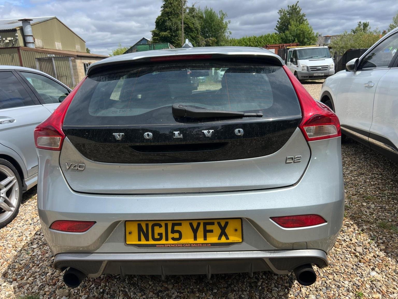 Volvo V40