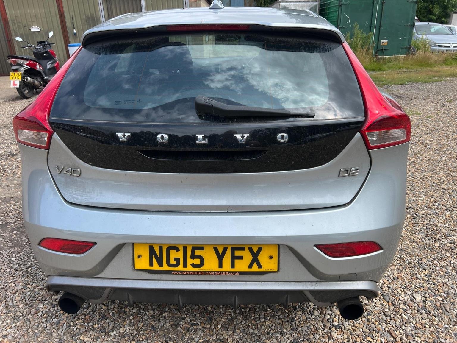 Volvo V40