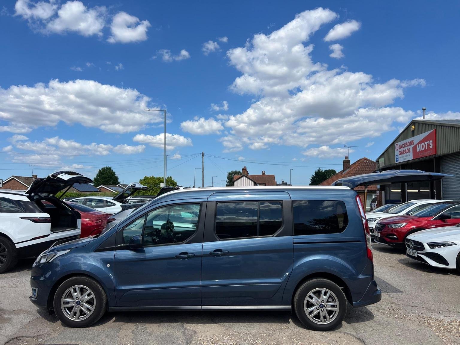 Ford Tourneo