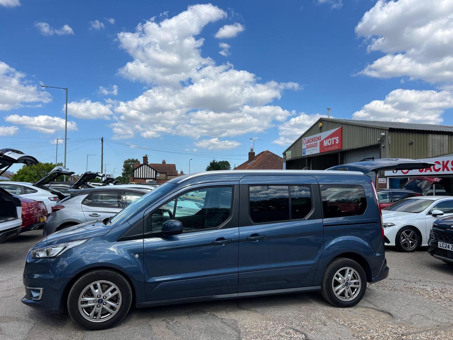 Ford Tourneo