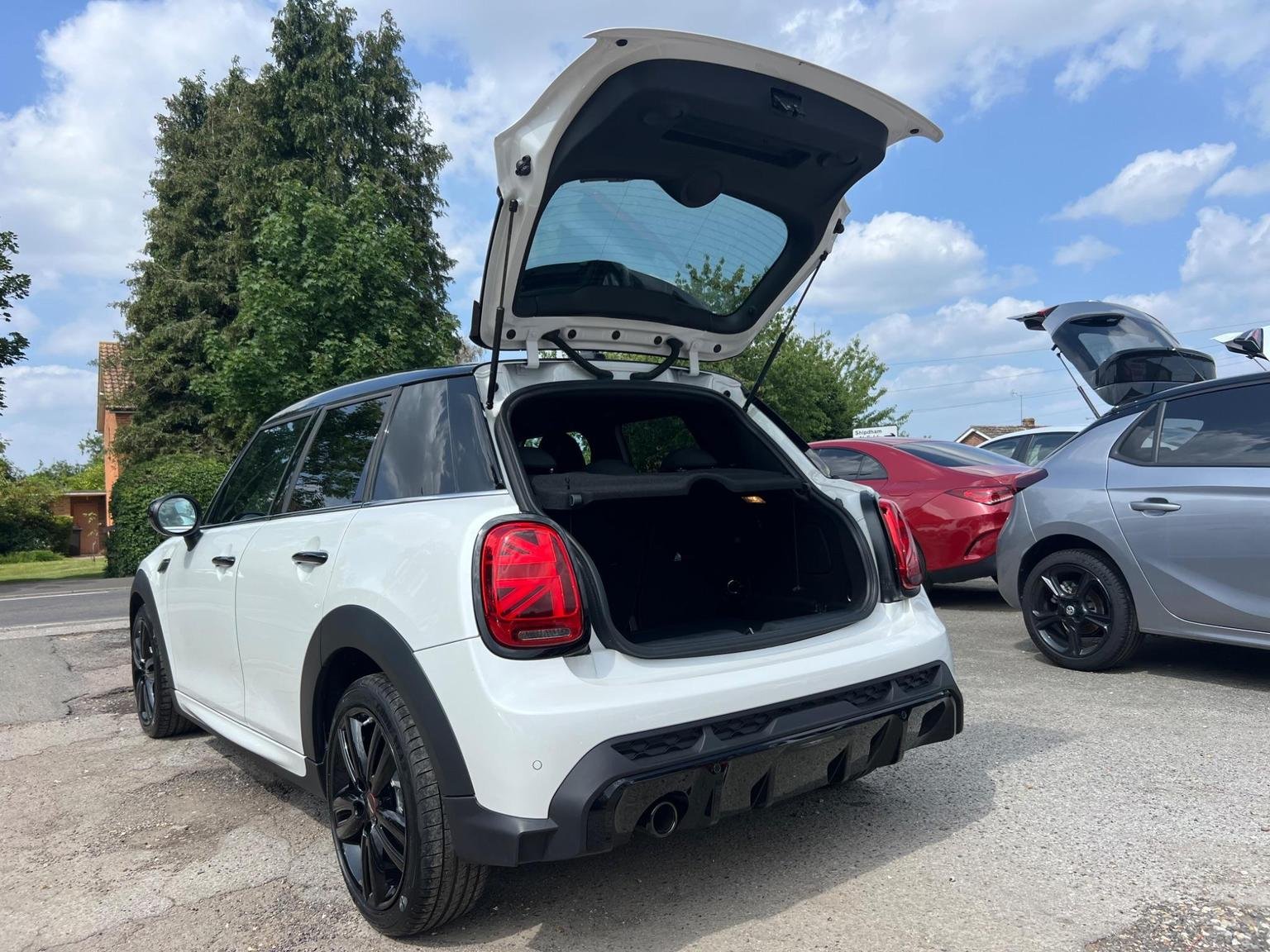 MINI Hatch
