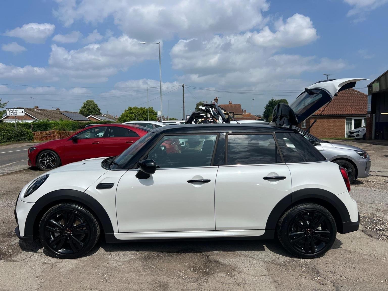 MINI Hatch