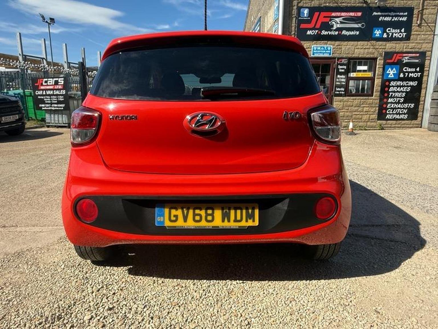Hyundai i10