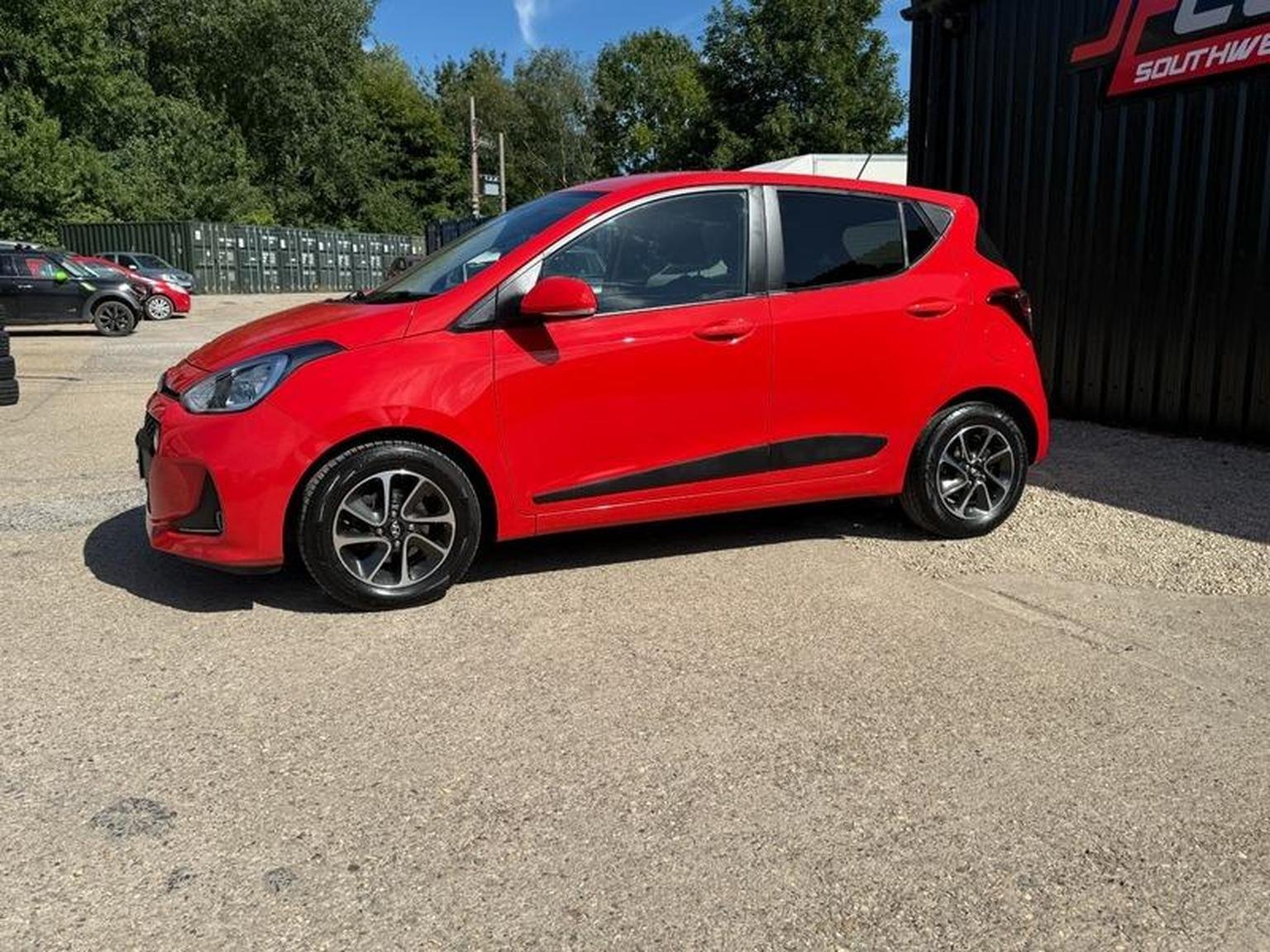 Hyundai i10