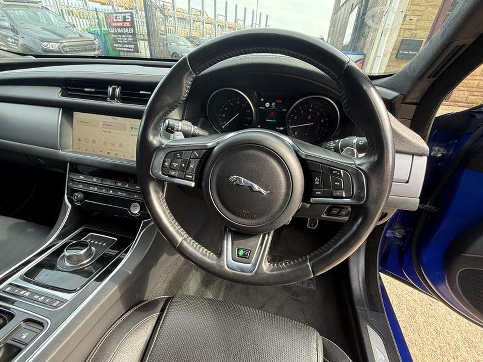 Jaguar XF