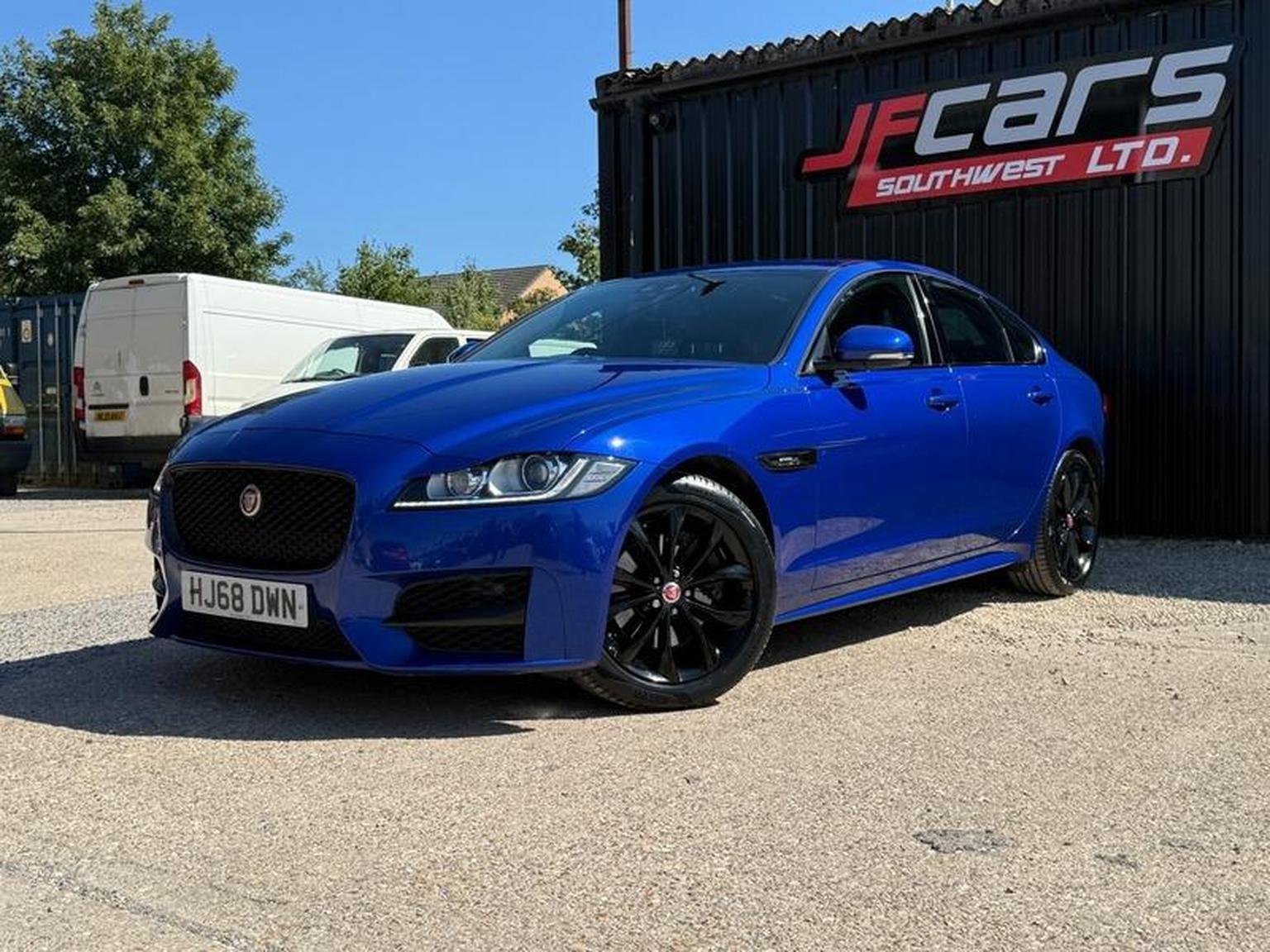 Jaguar XF