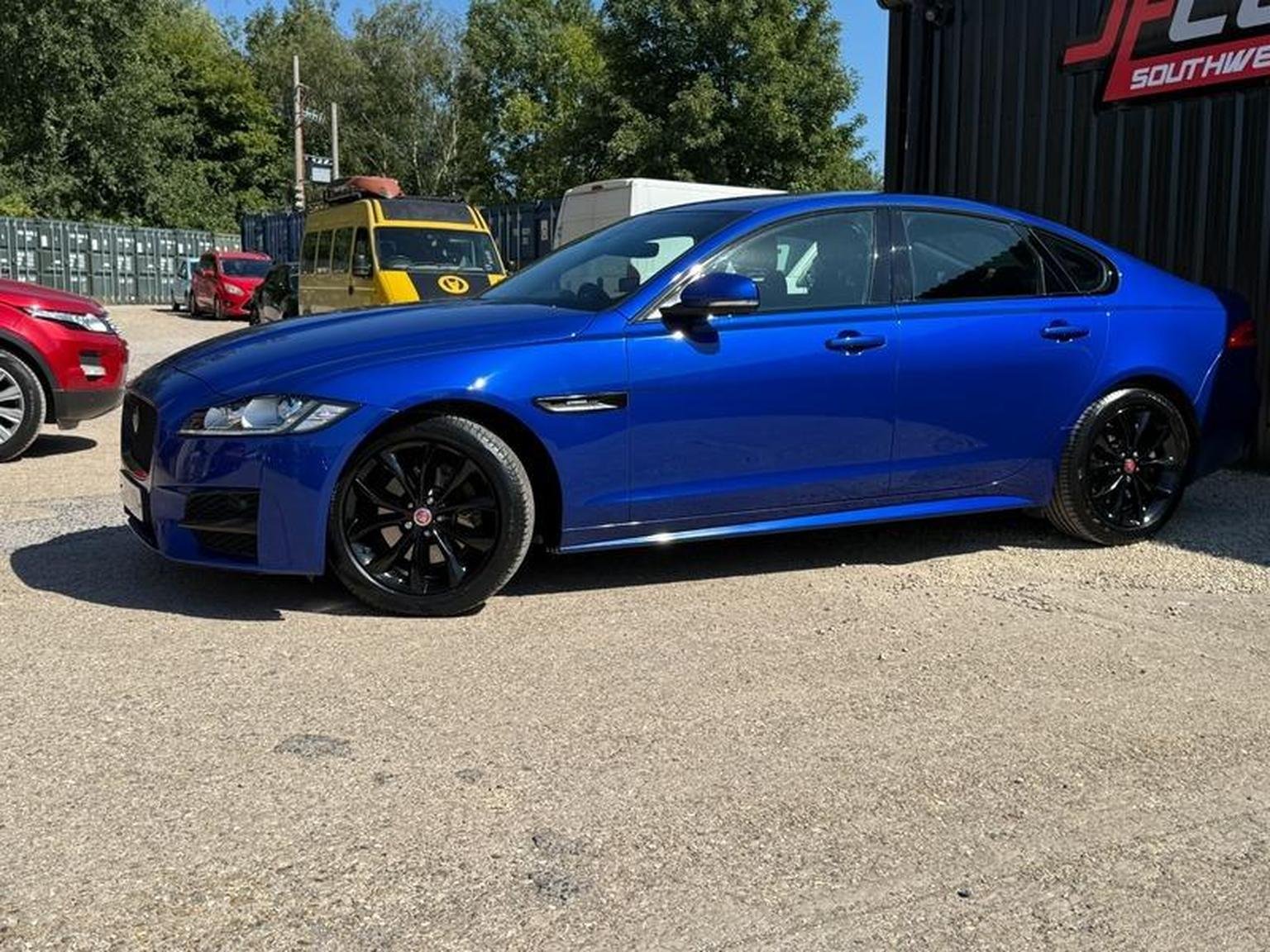 Jaguar XF
