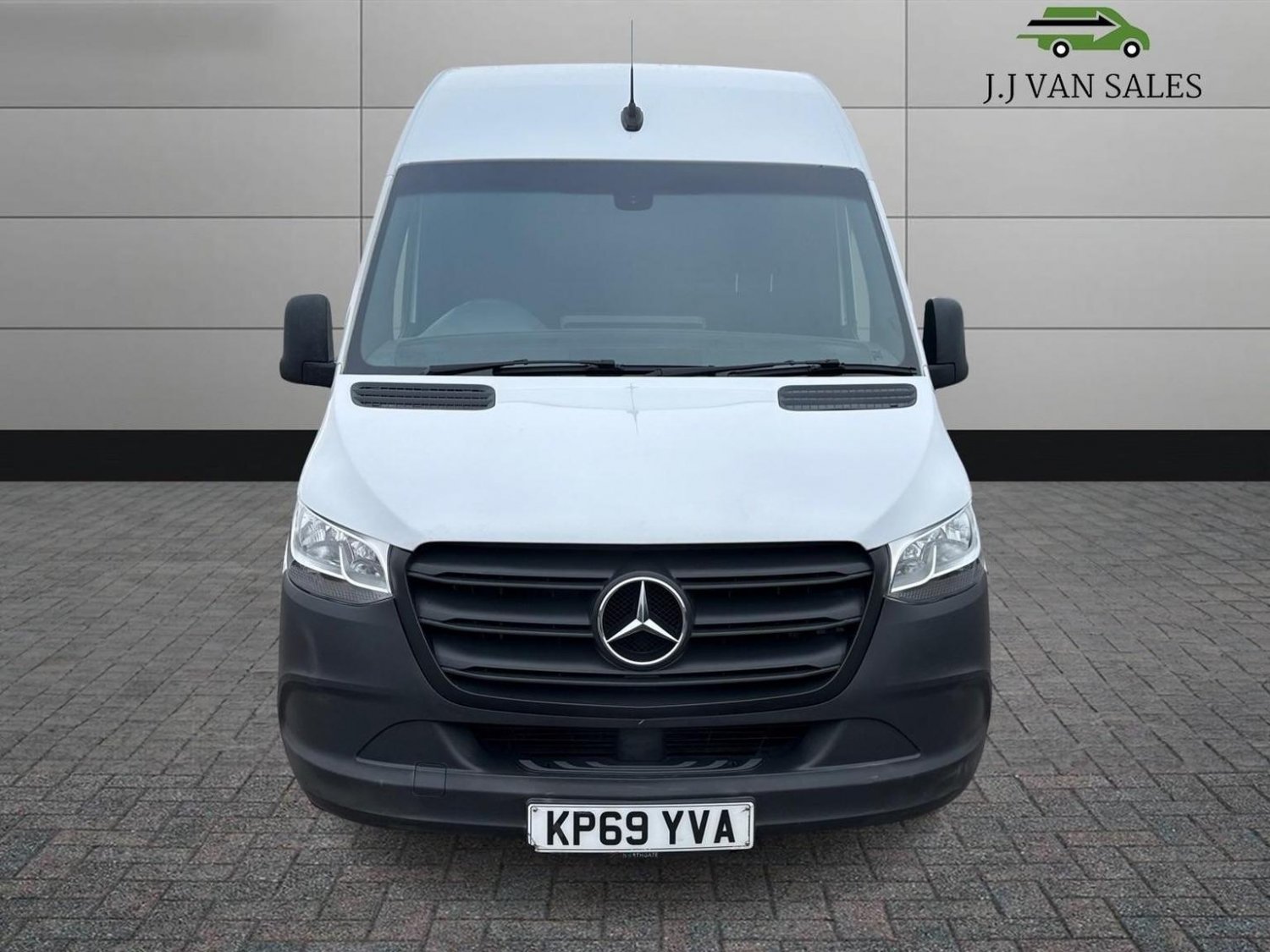 Mercedes Benz Sprinter