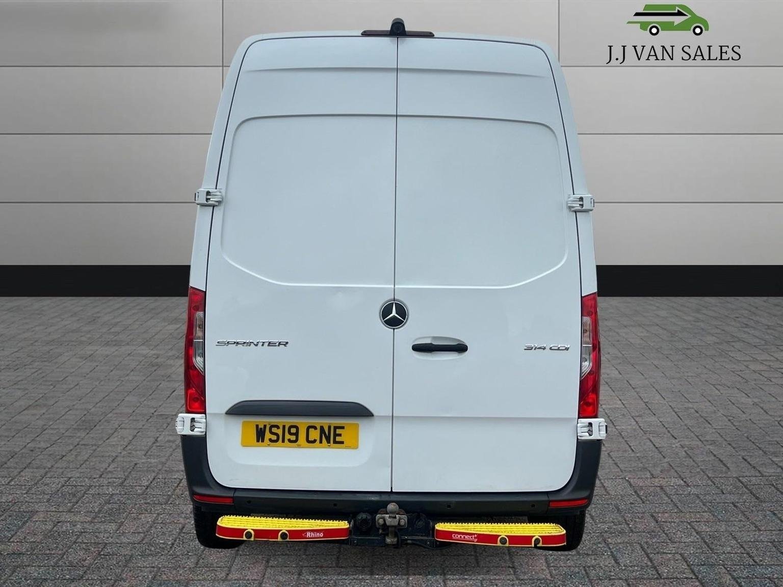 Mercedes Benz Sprinter