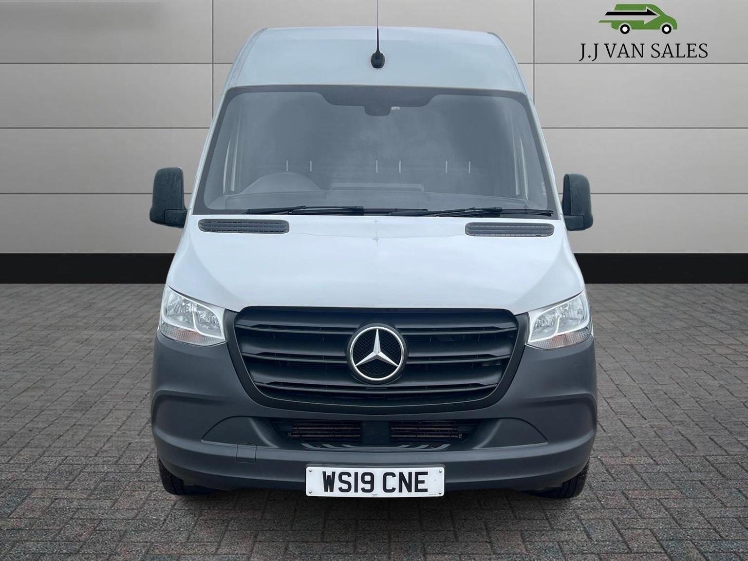 Mercedes Benz Sprinter
