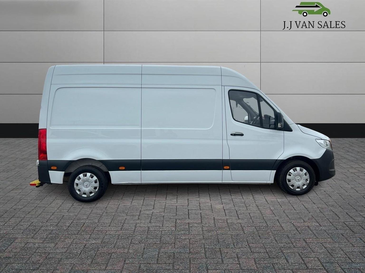 Mercedes Benz Sprinter