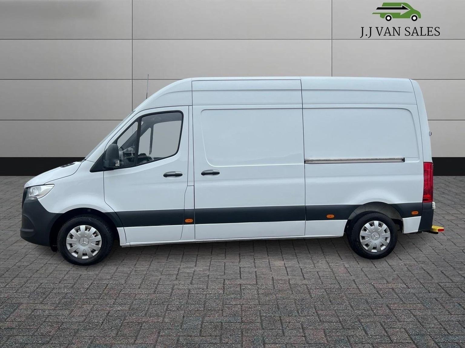 Mercedes Benz Sprinter