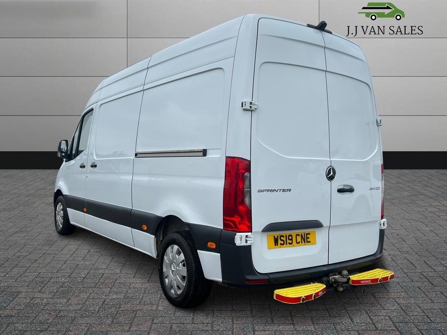 Mercedes Benz Sprinter