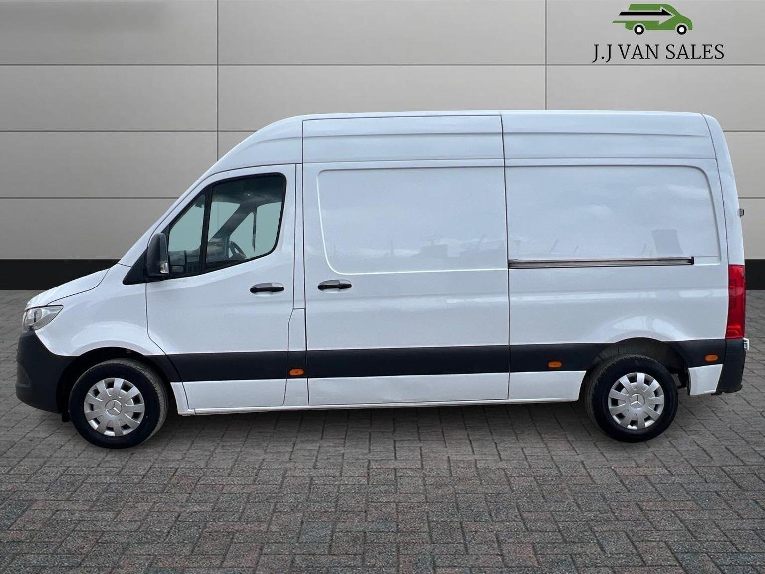Mercedes Benz Sprinter