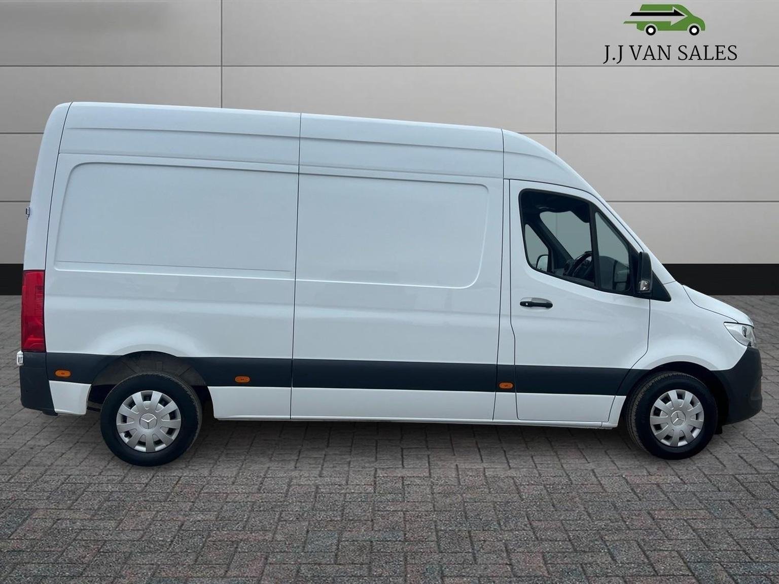 Mercedes Benz Sprinter