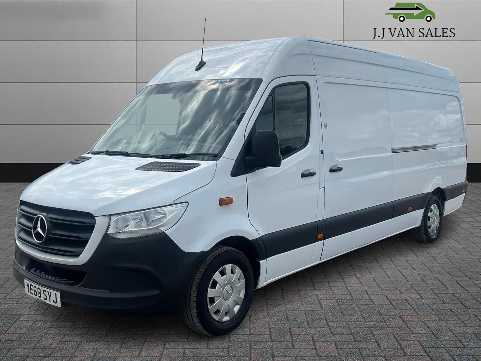 Mercedes Benz Sprinter
