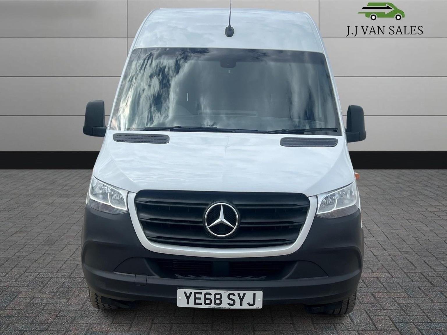 Mercedes Benz Sprinter