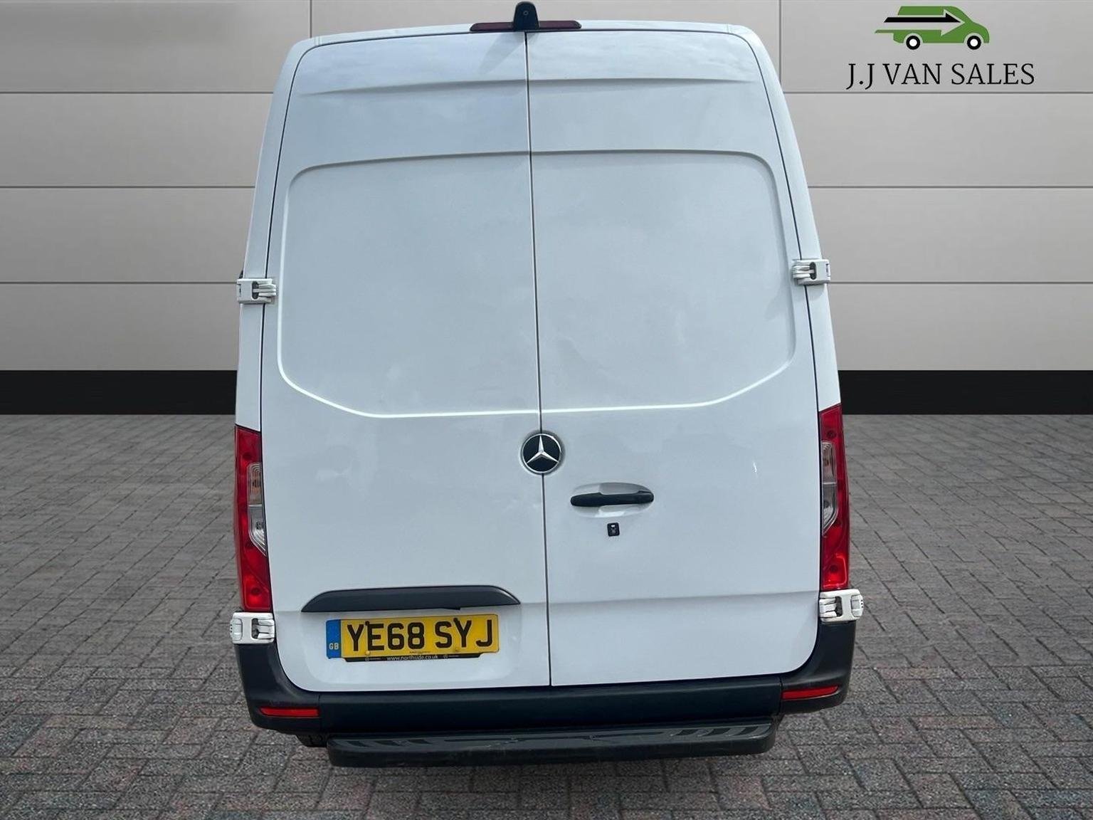 Mercedes Benz Sprinter