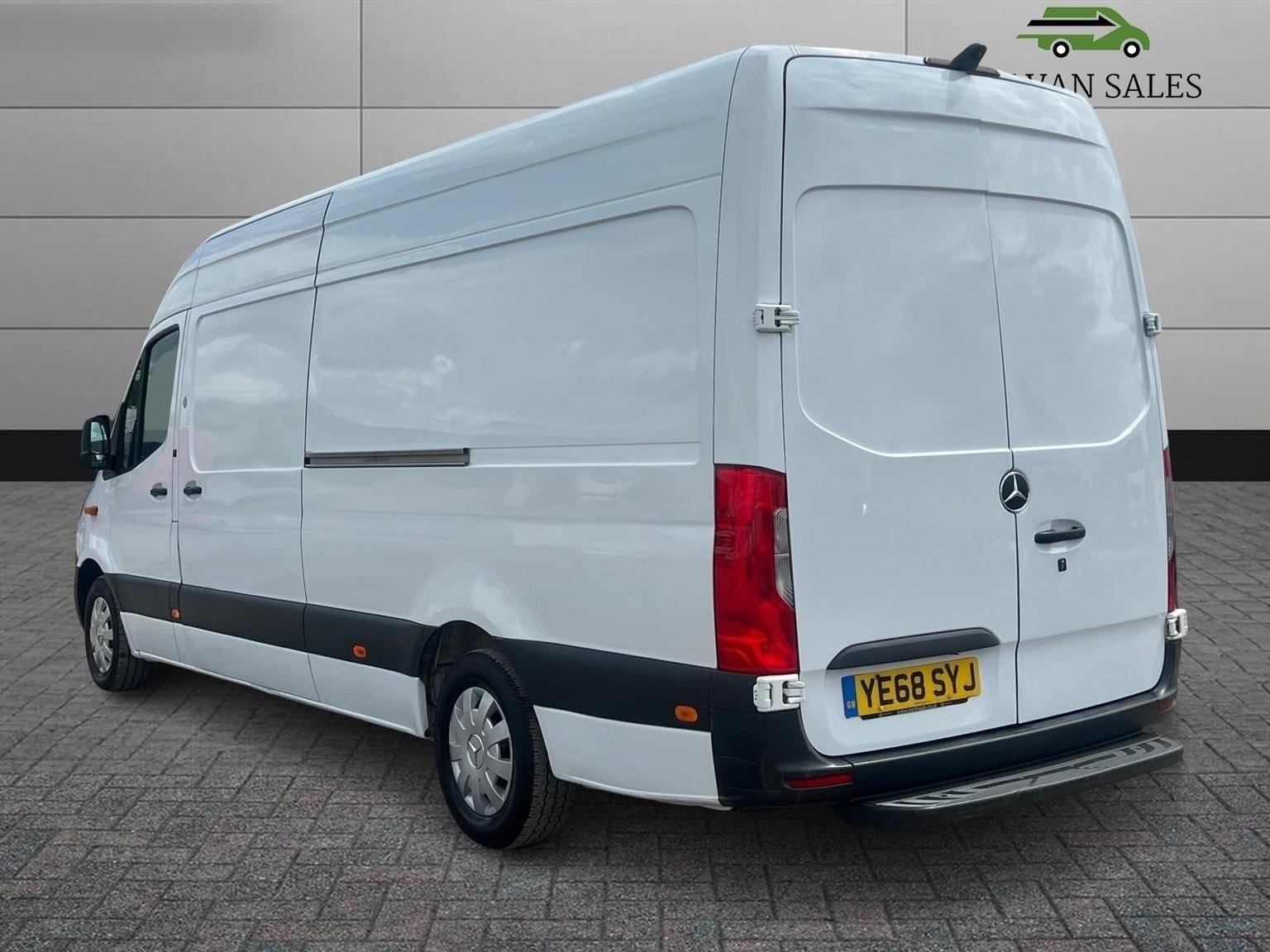 Mercedes Benz Sprinter