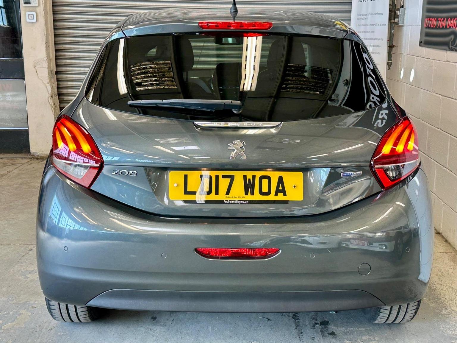 Peugeot 208