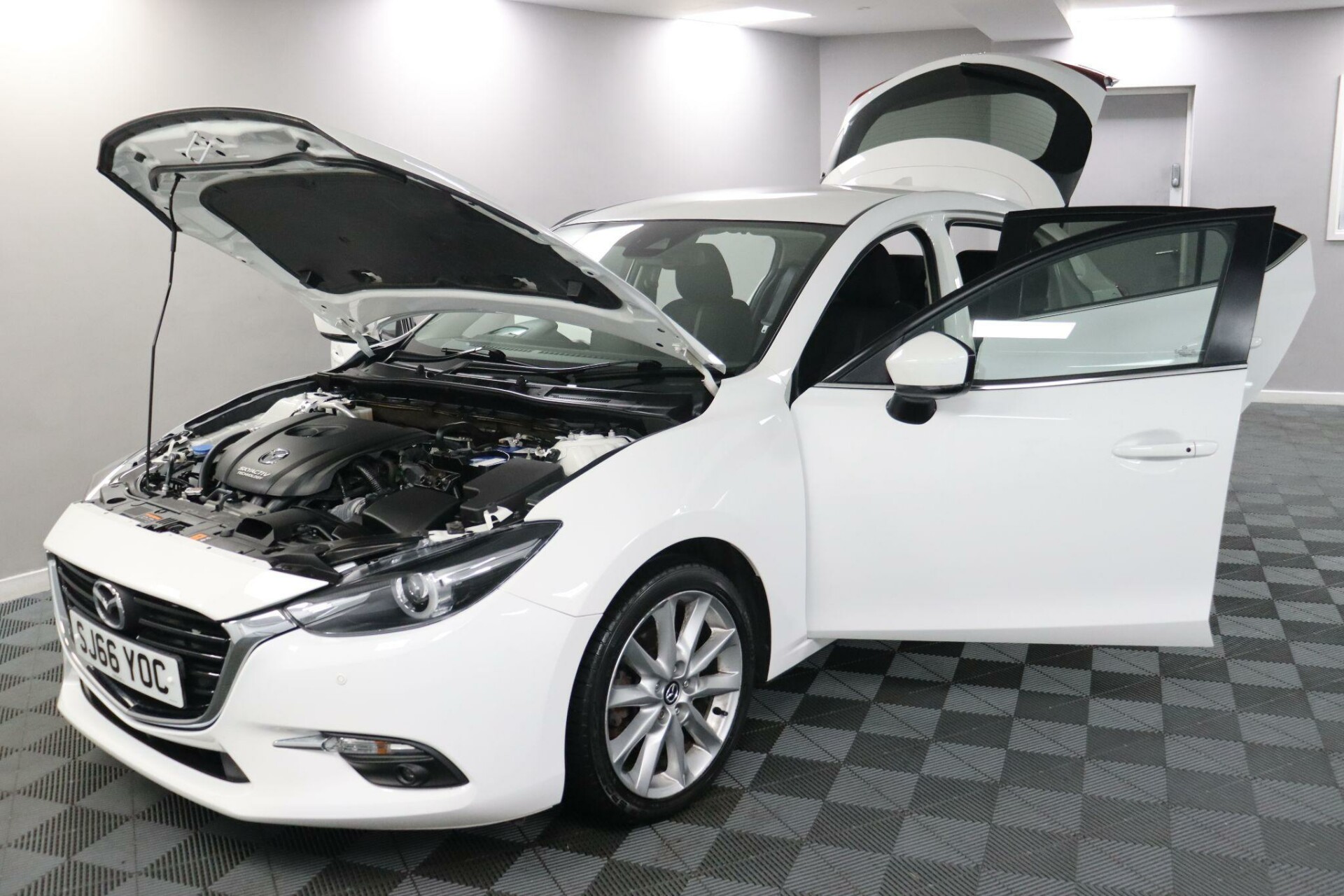 Mazda 3