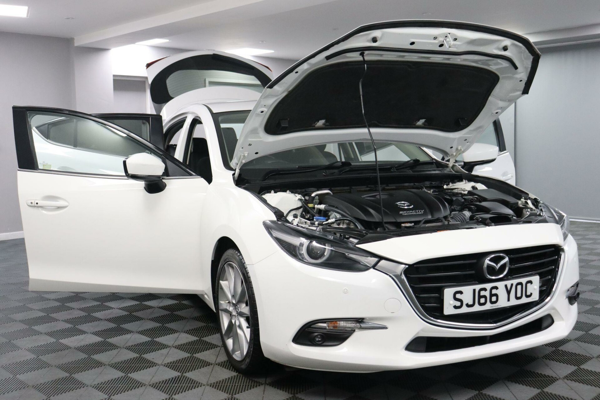 Mazda 3