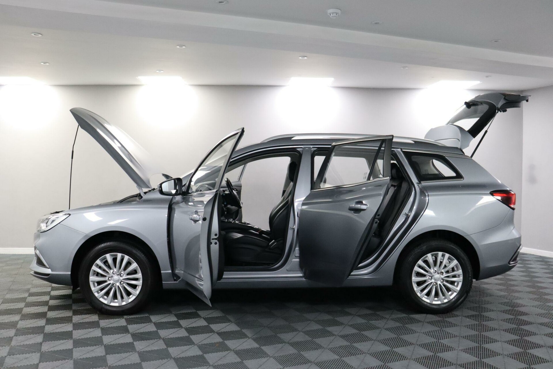 MG 5