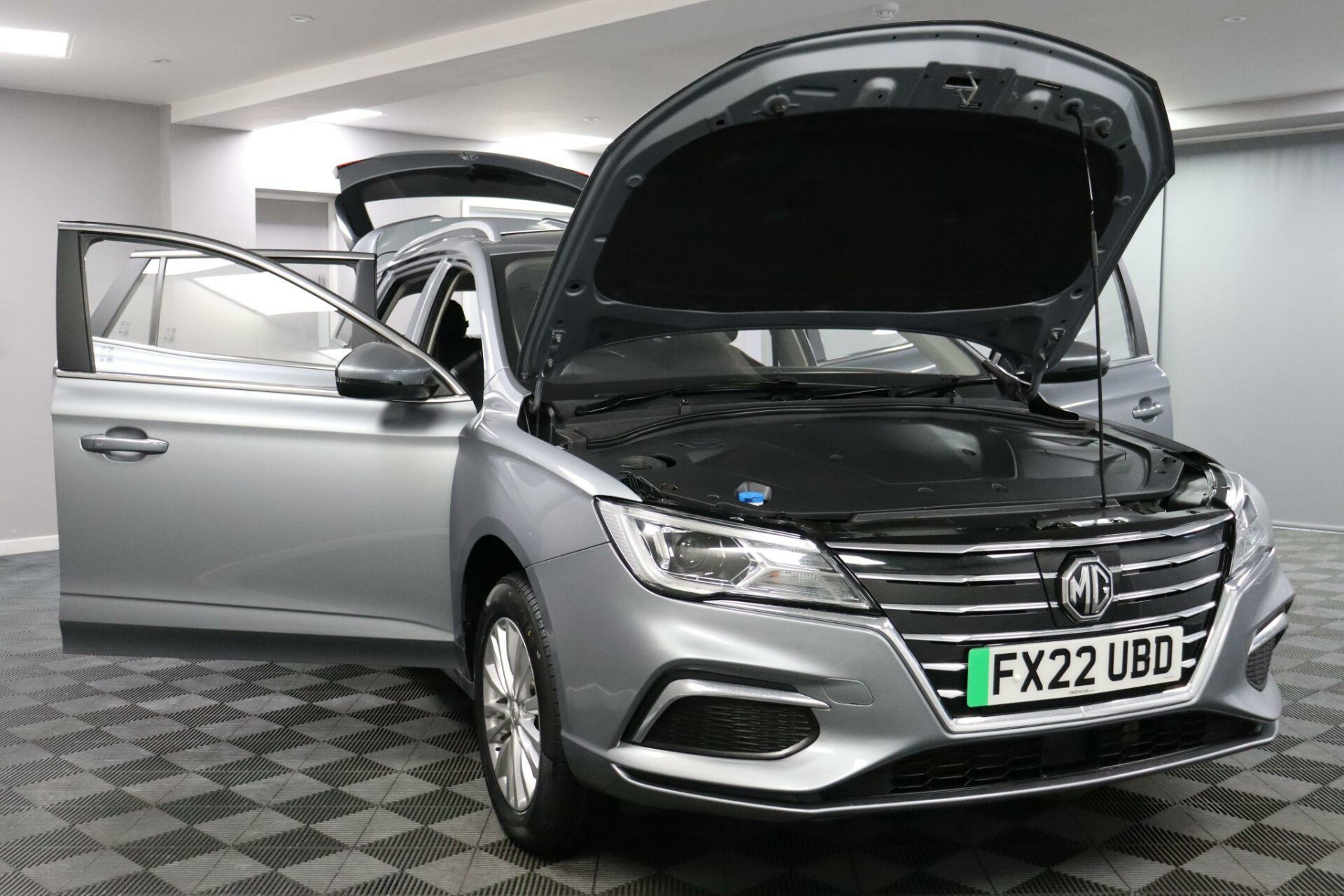 MG 5