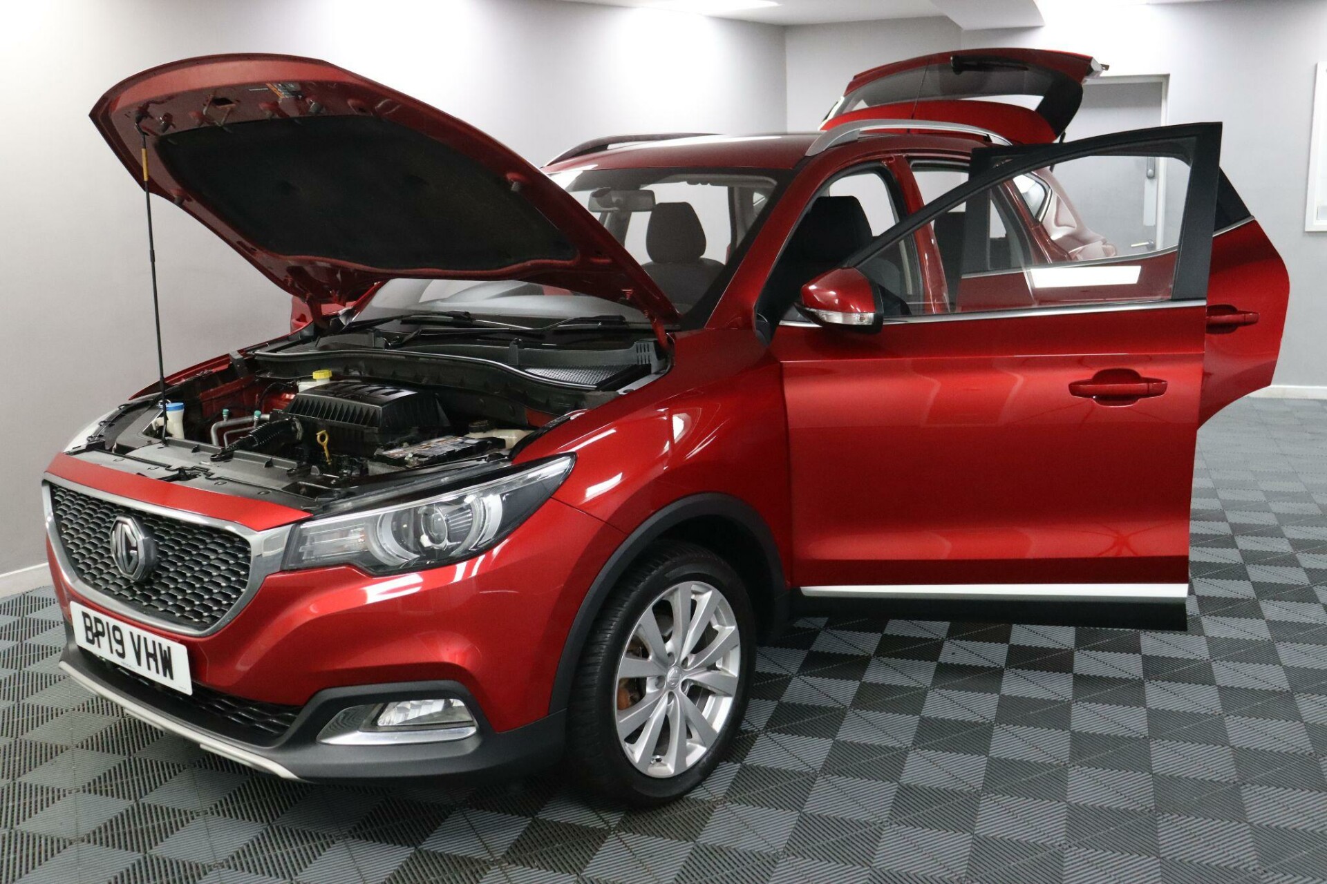 MG ZS