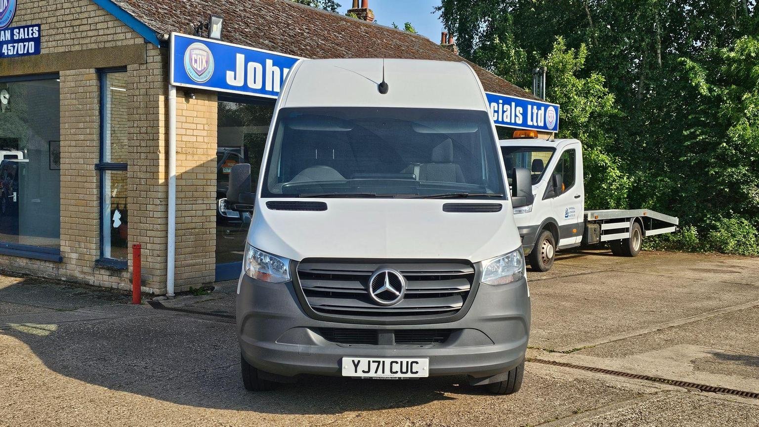 Mercedes Benz Sprinter