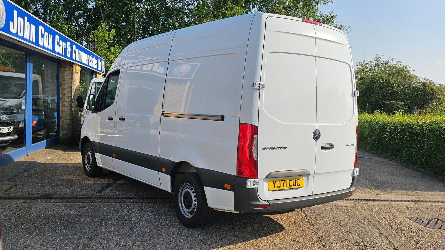 Mercedes Benz Sprinter