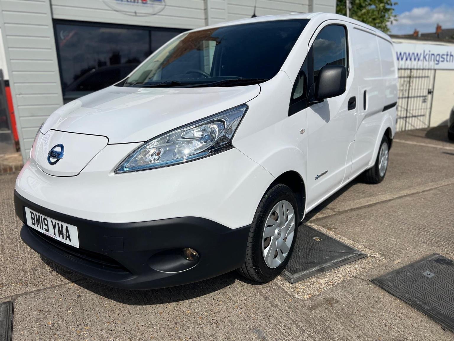 Nissan eNV200