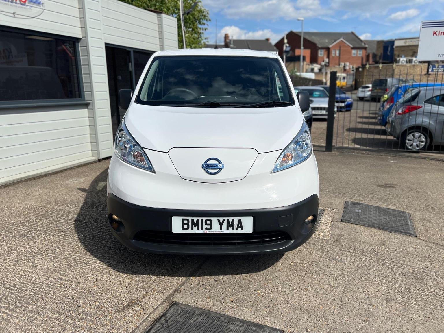 Nissan eNV200