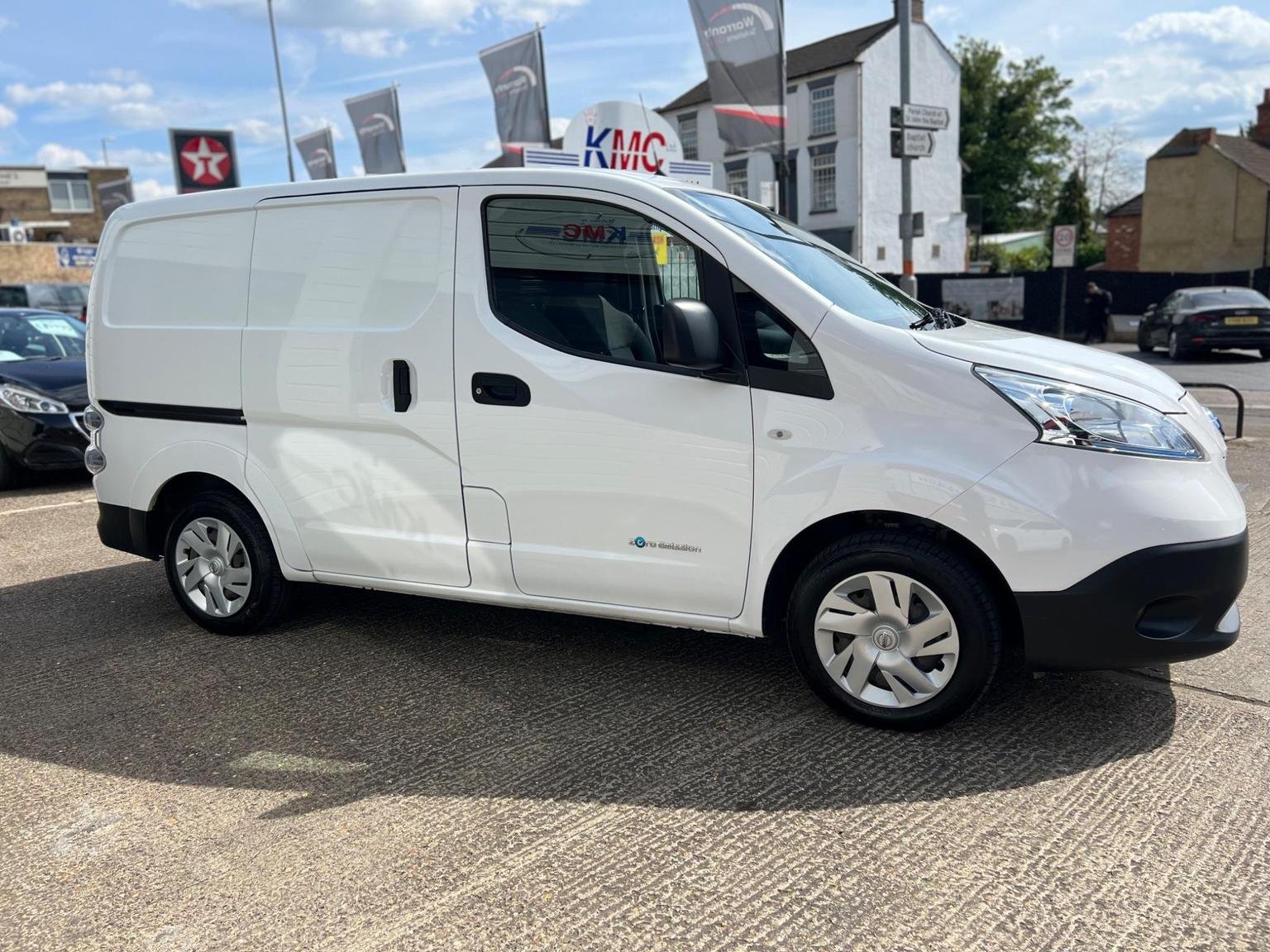 Nissan eNV200