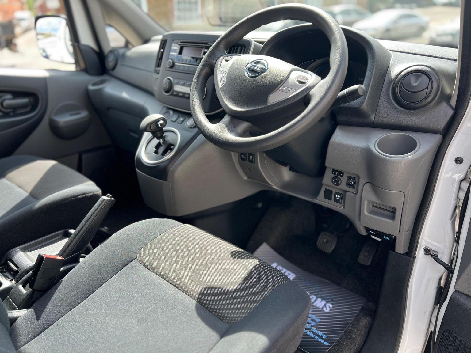 Nissan eNV200