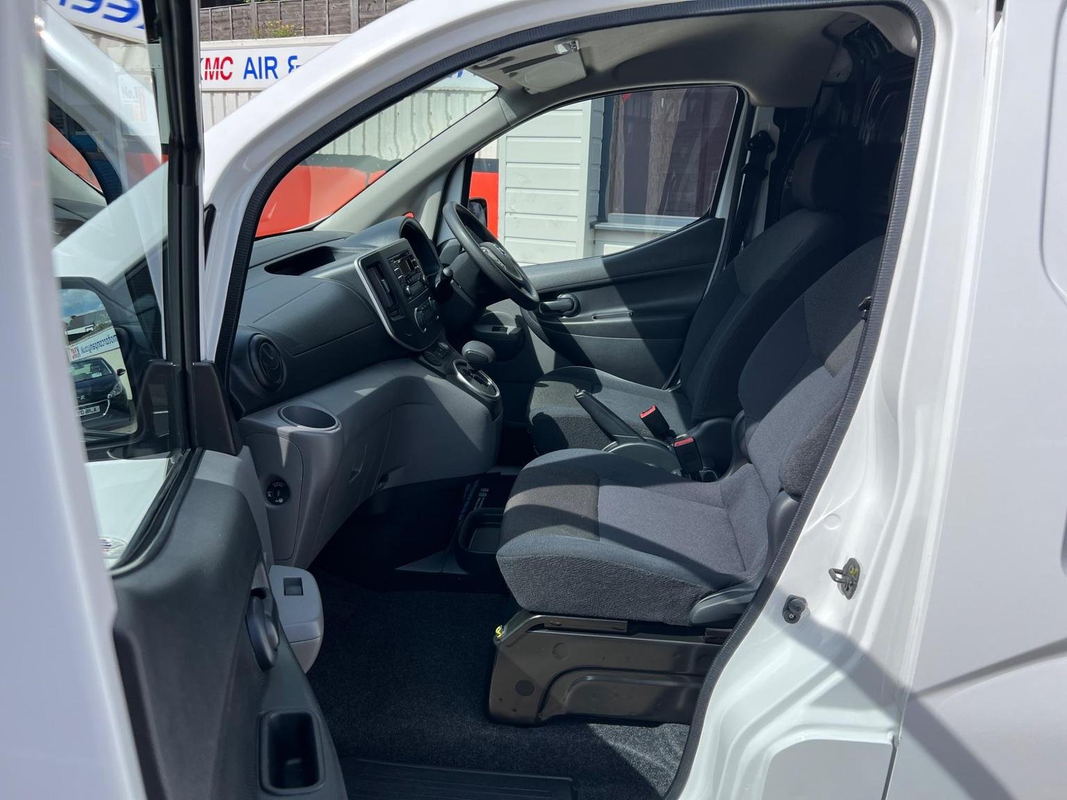 Nissan eNV200