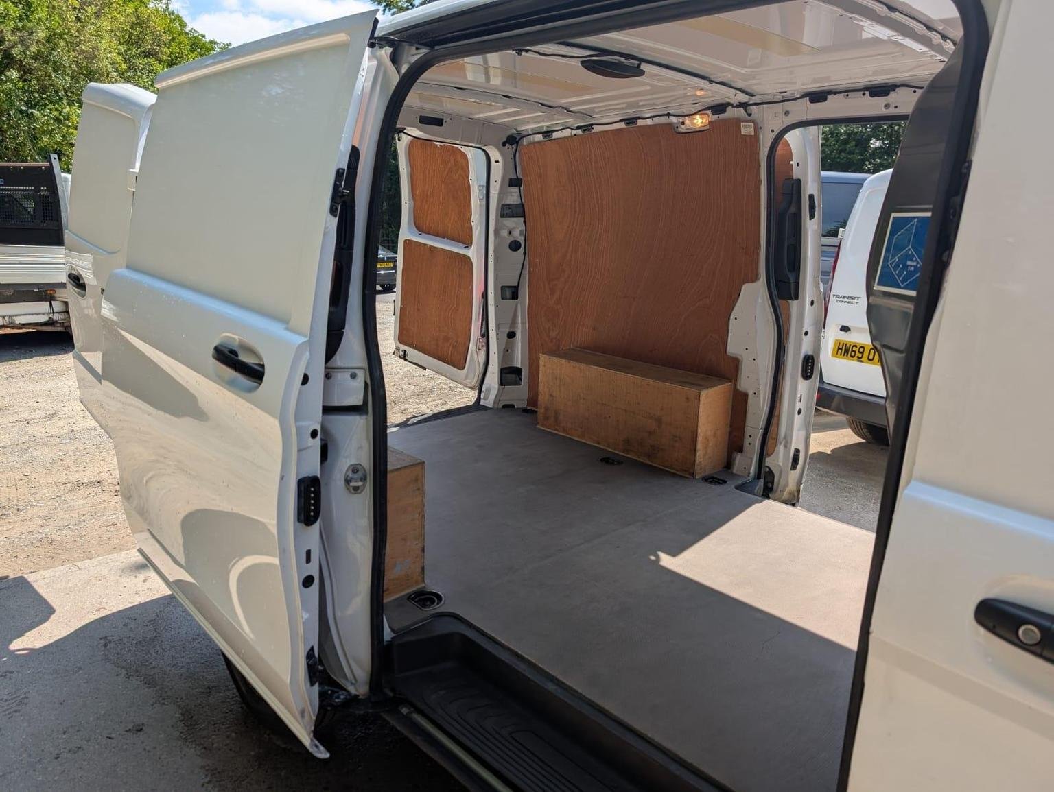 Mercedes Benz Vito