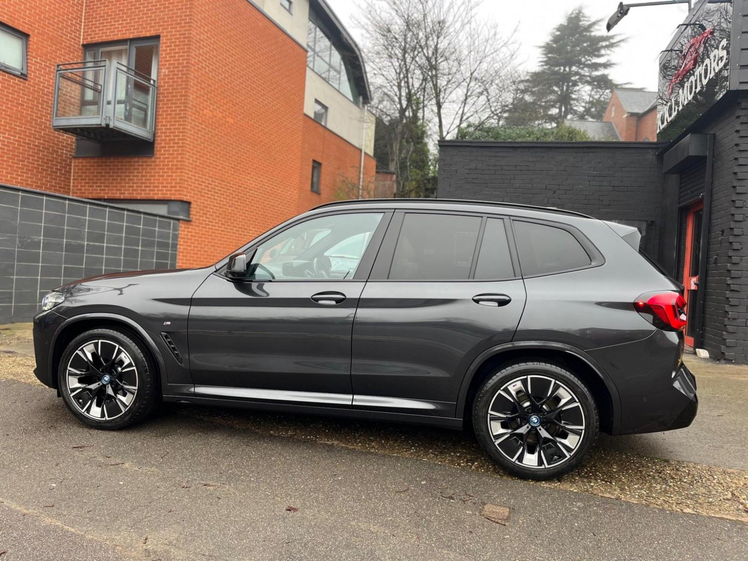 BMW ix3