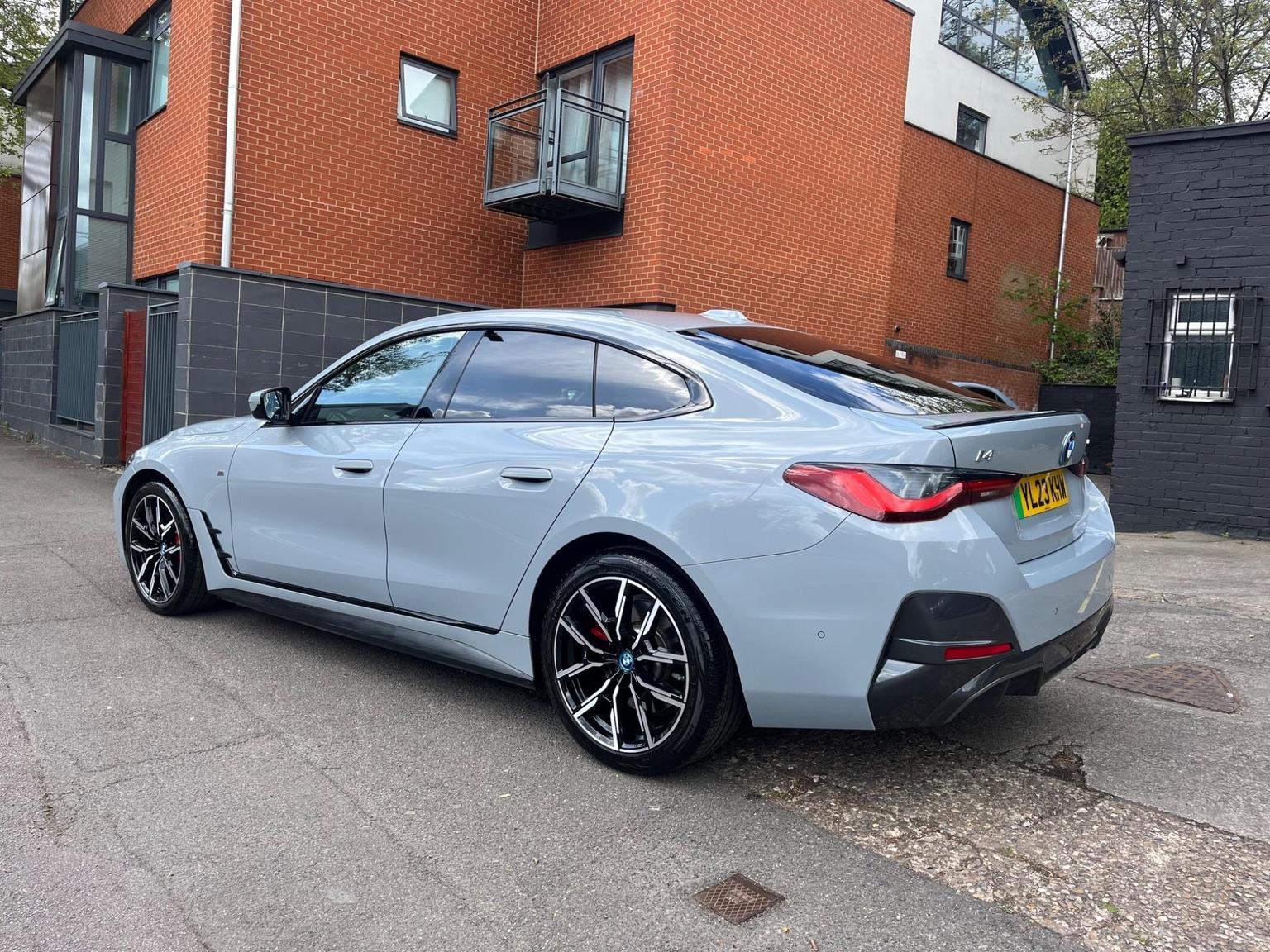 BMW i4