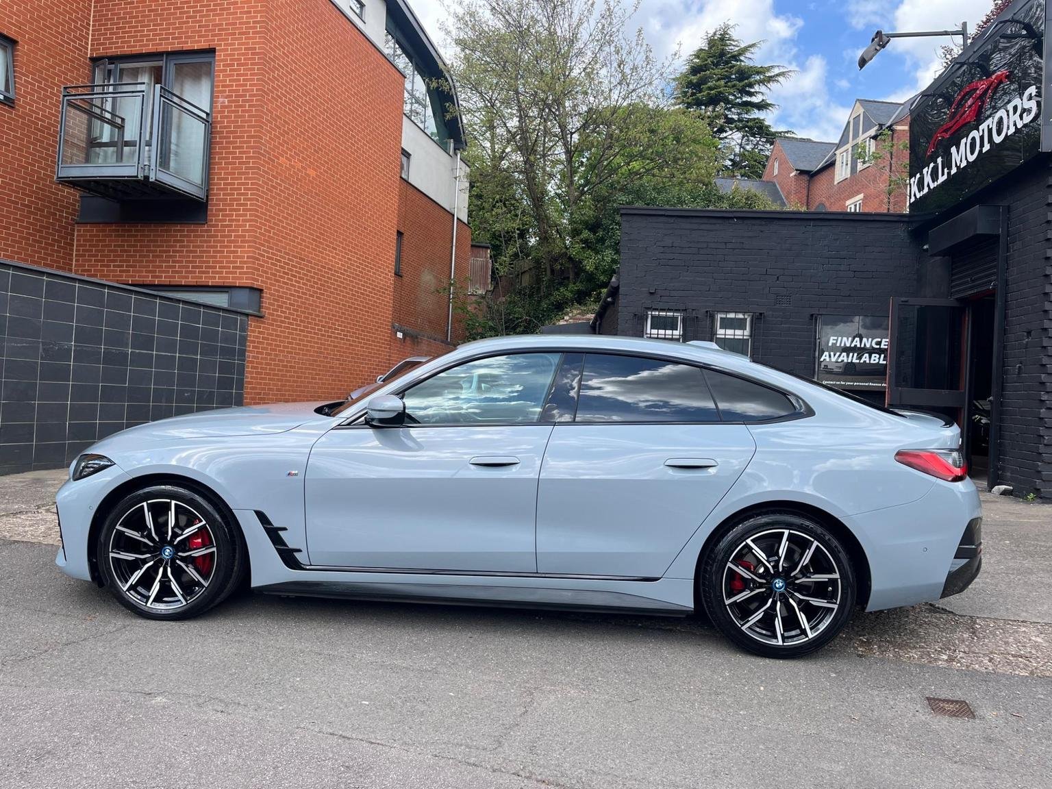 BMW i4