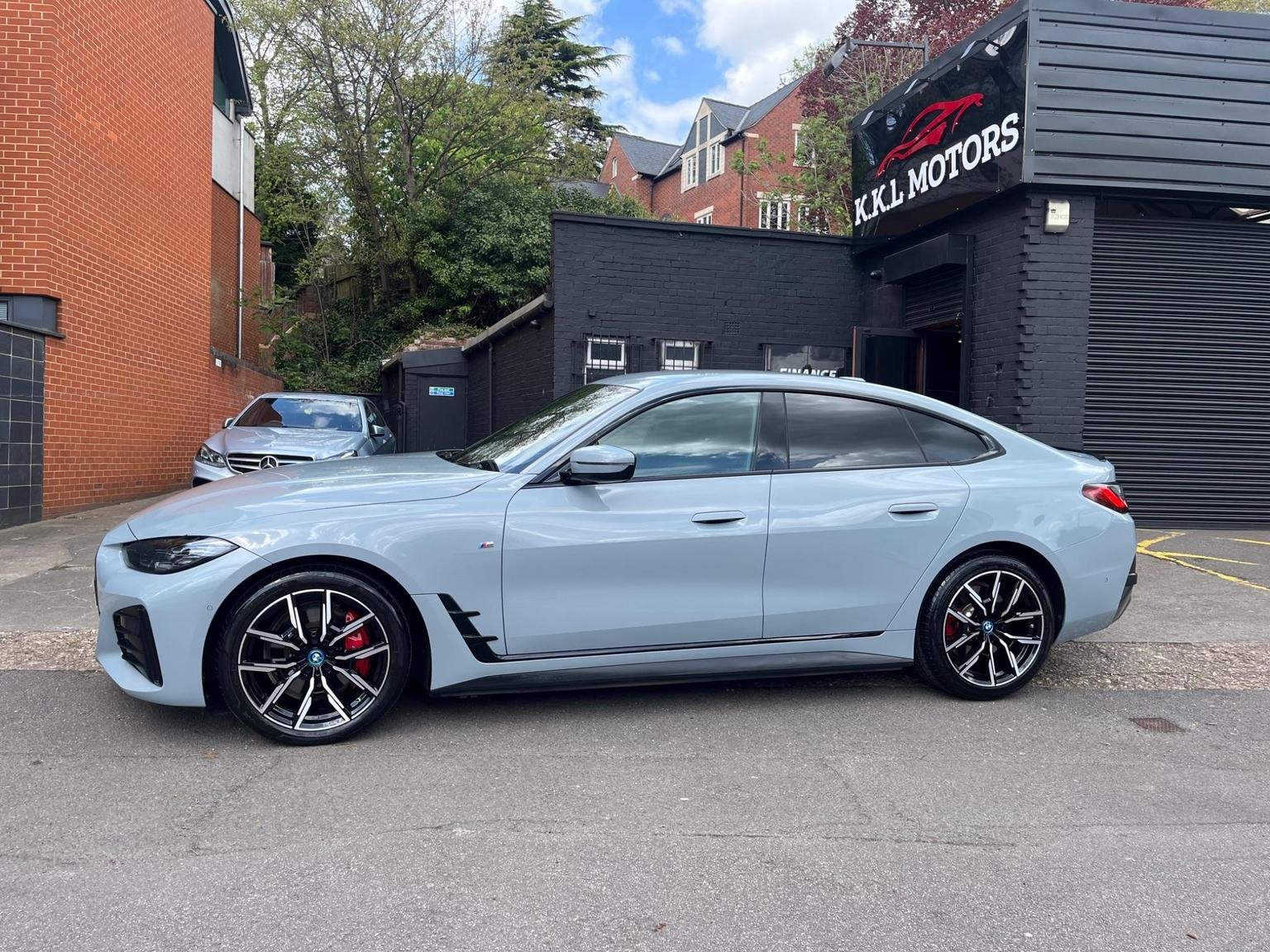 BMW i4