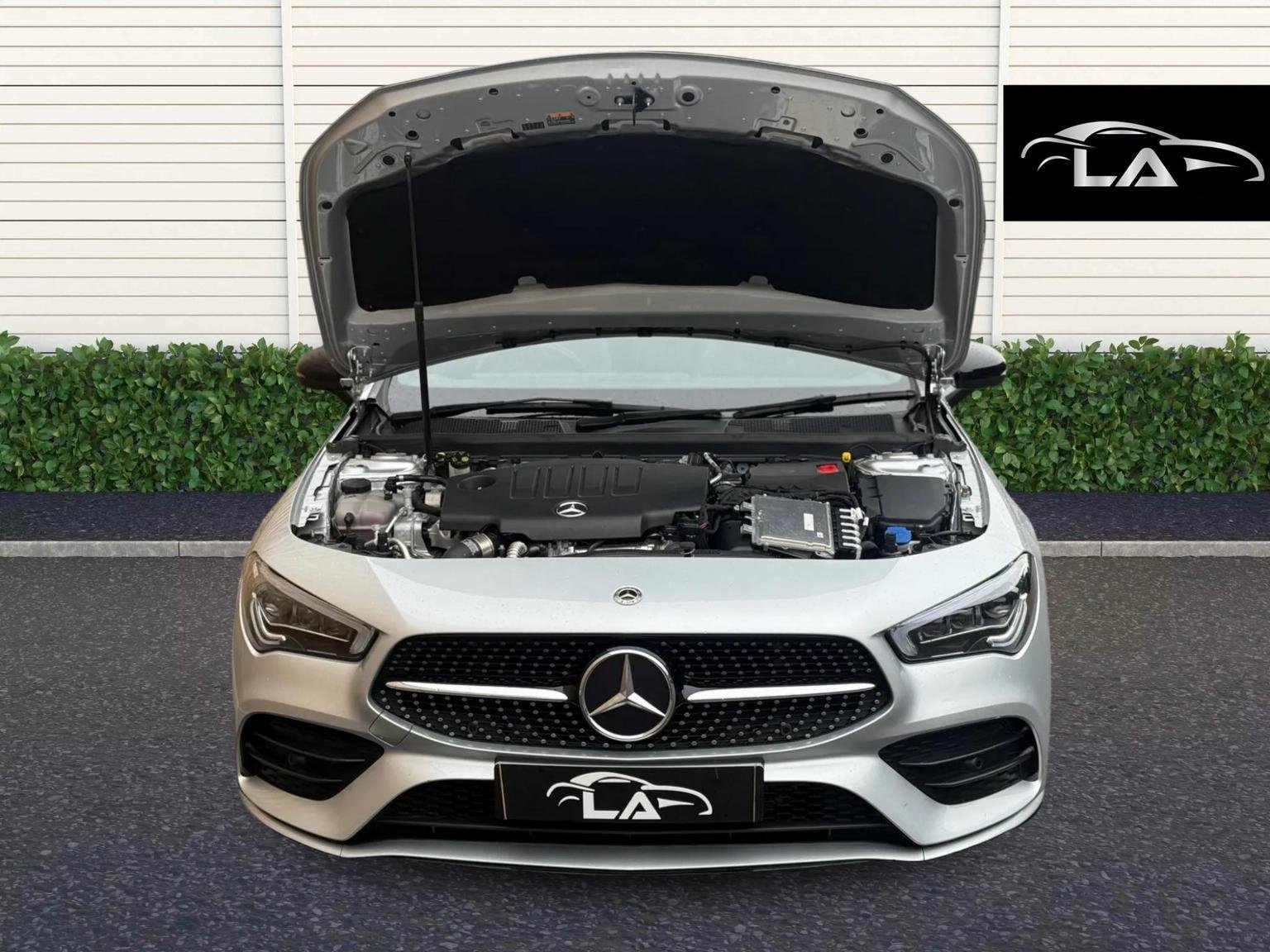 Mercedes Benz CLA