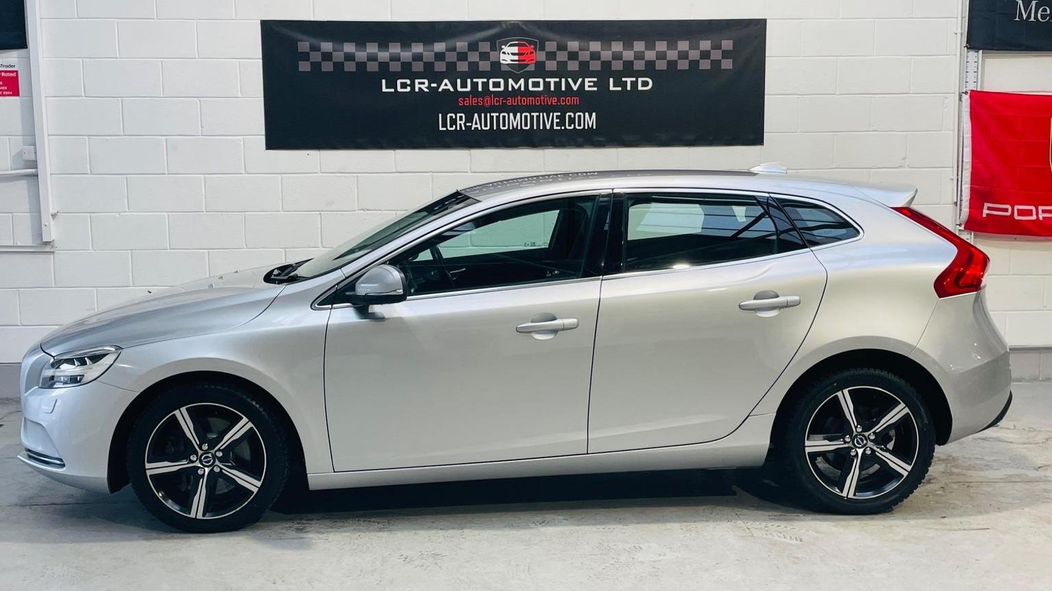 Volvo V40