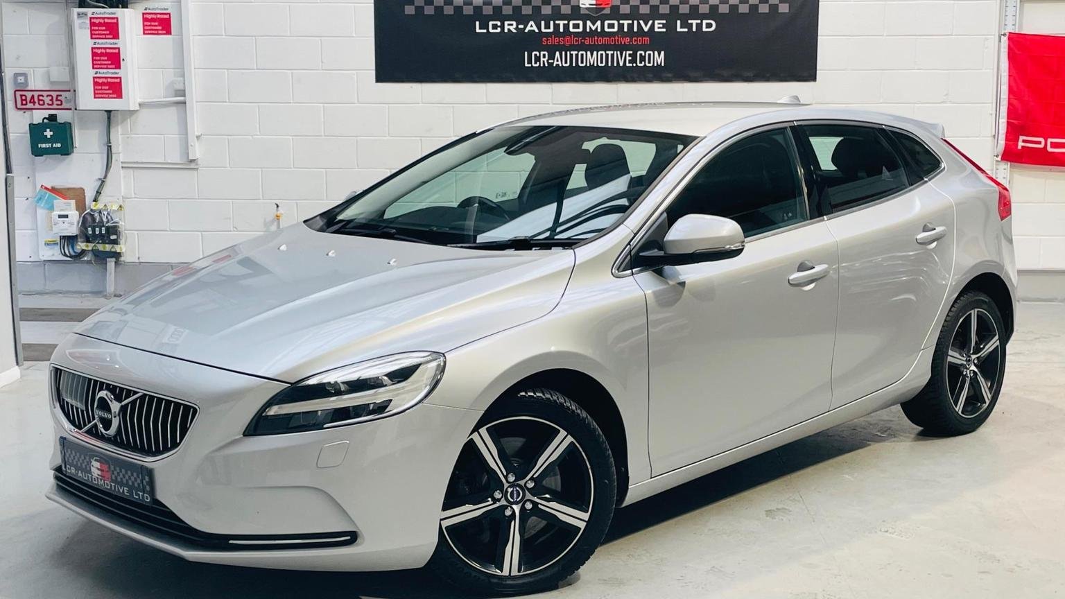 Volvo V40