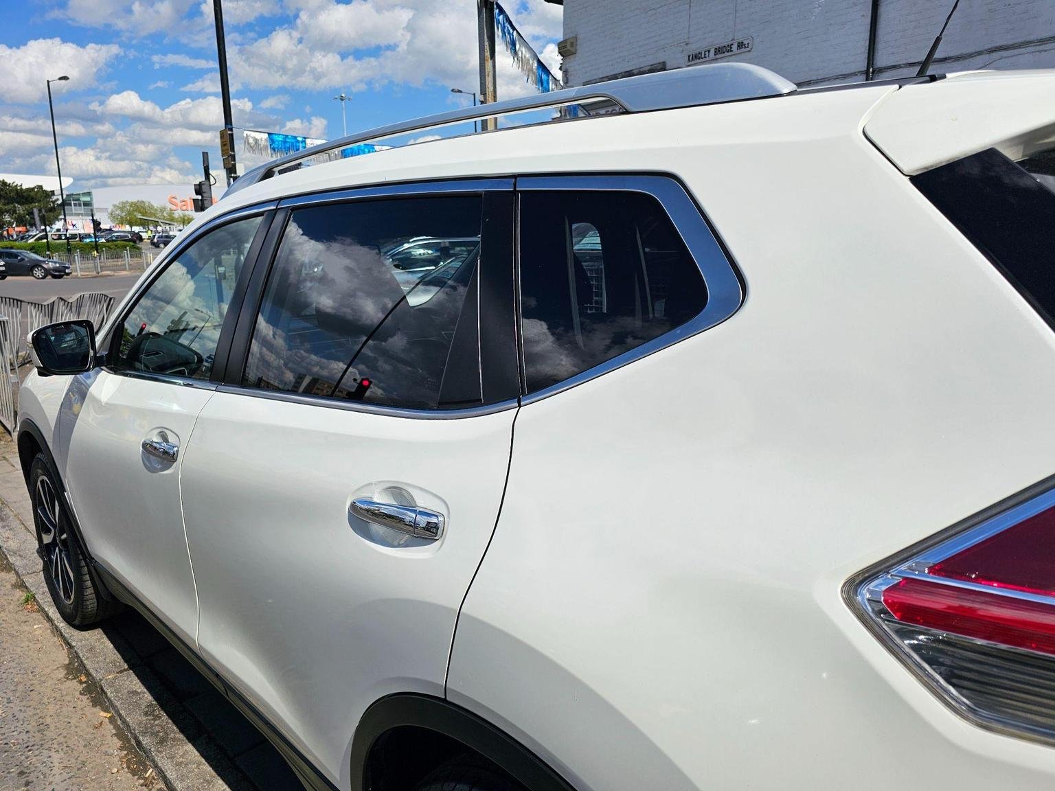 Nissan X Trail