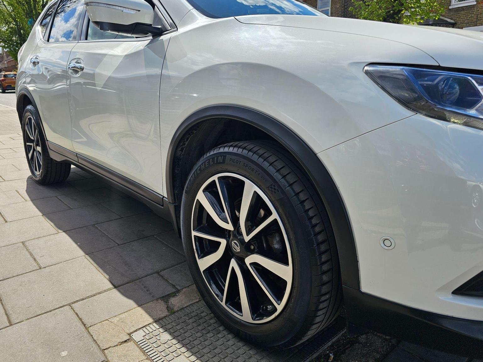 Nissan X Trail