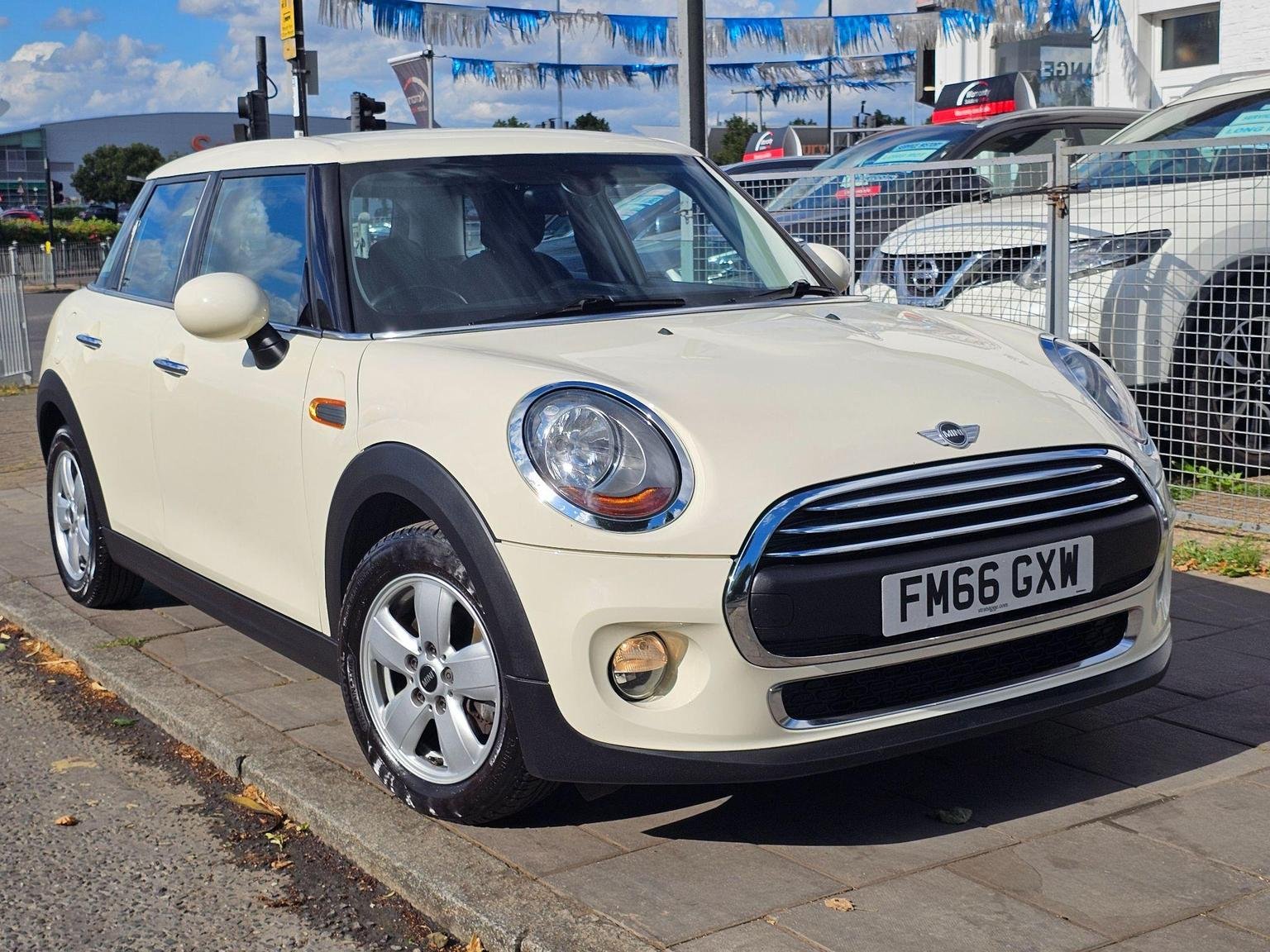 MINI Hatch