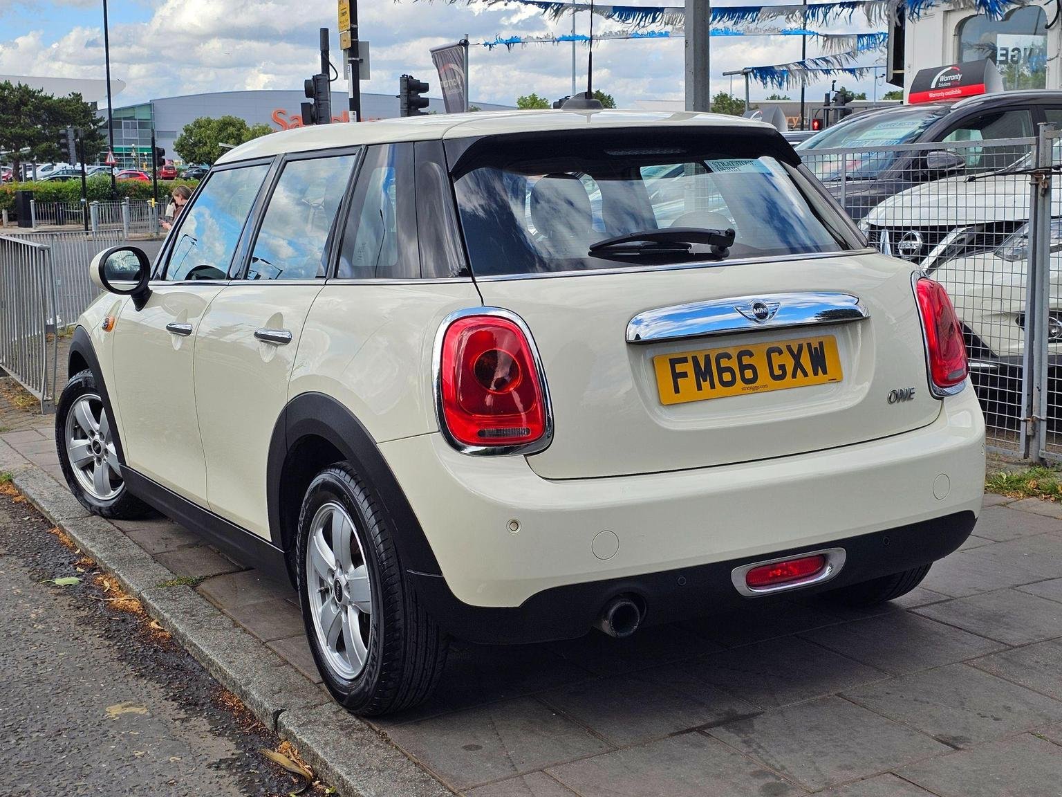 MINI Hatch