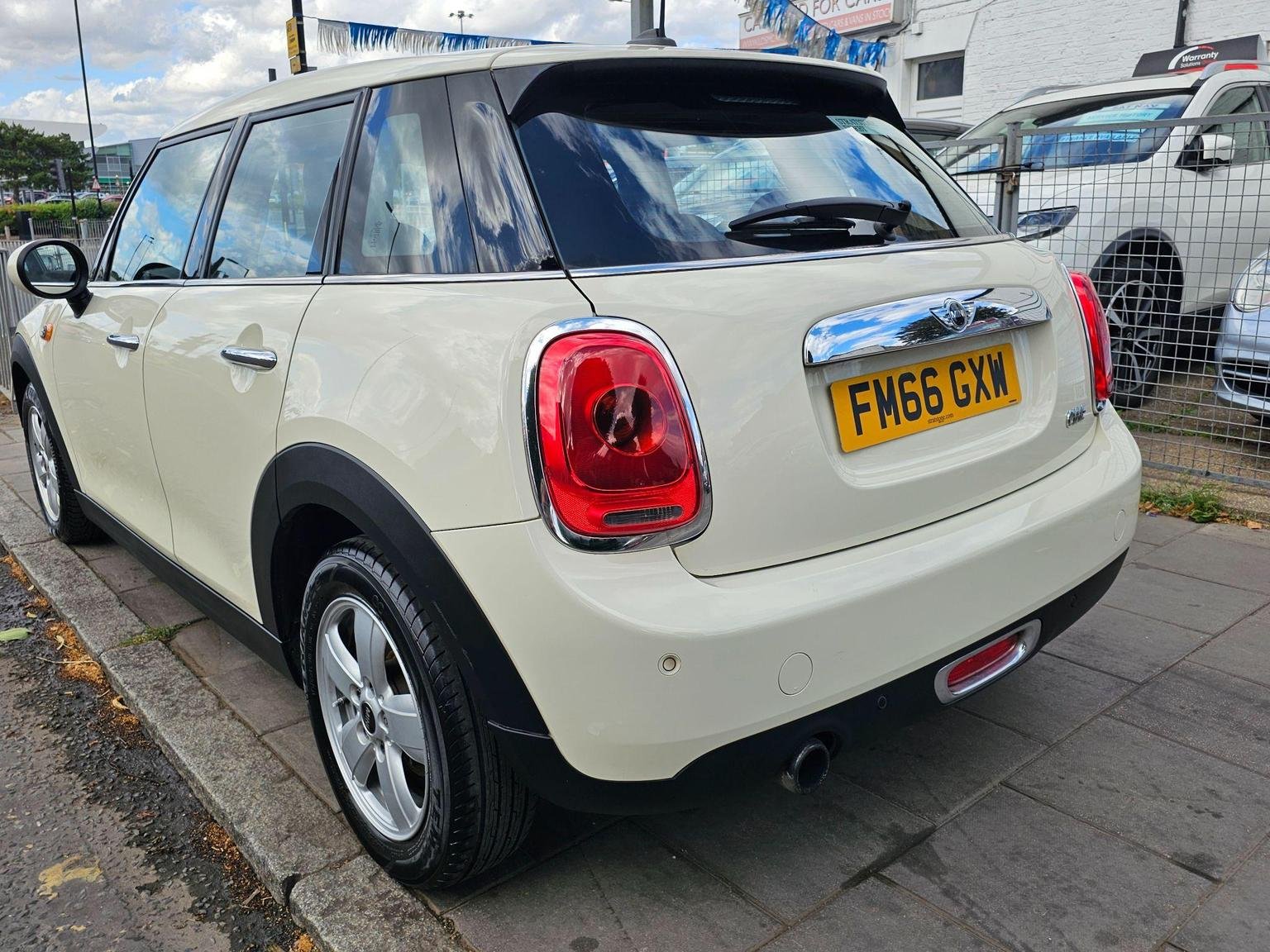 MINI Hatch