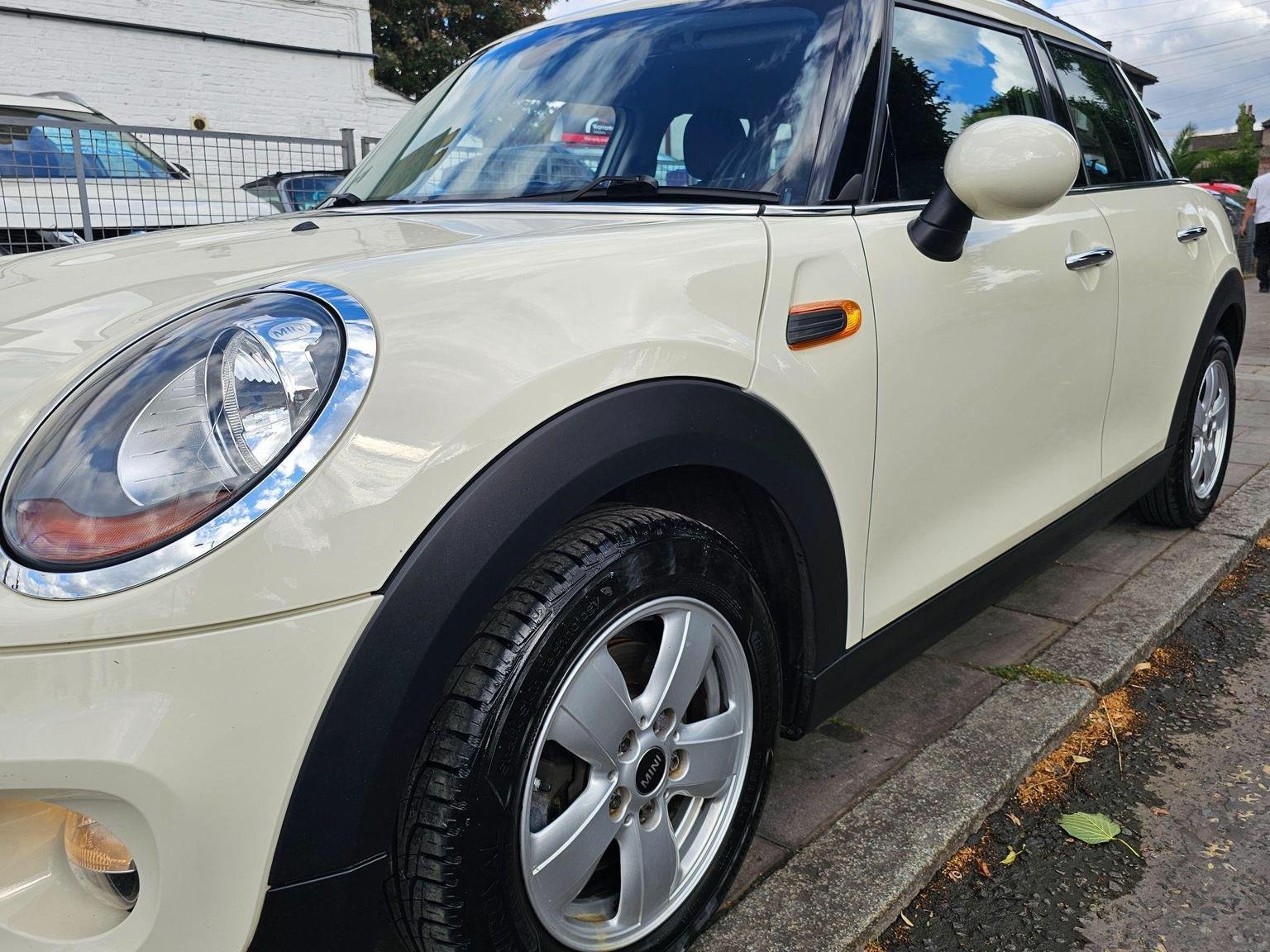 MINI Hatch